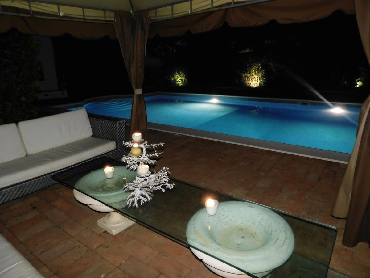 Appartamento Con Piscina Immersa Nel Verde Cascina Extérieur photo
